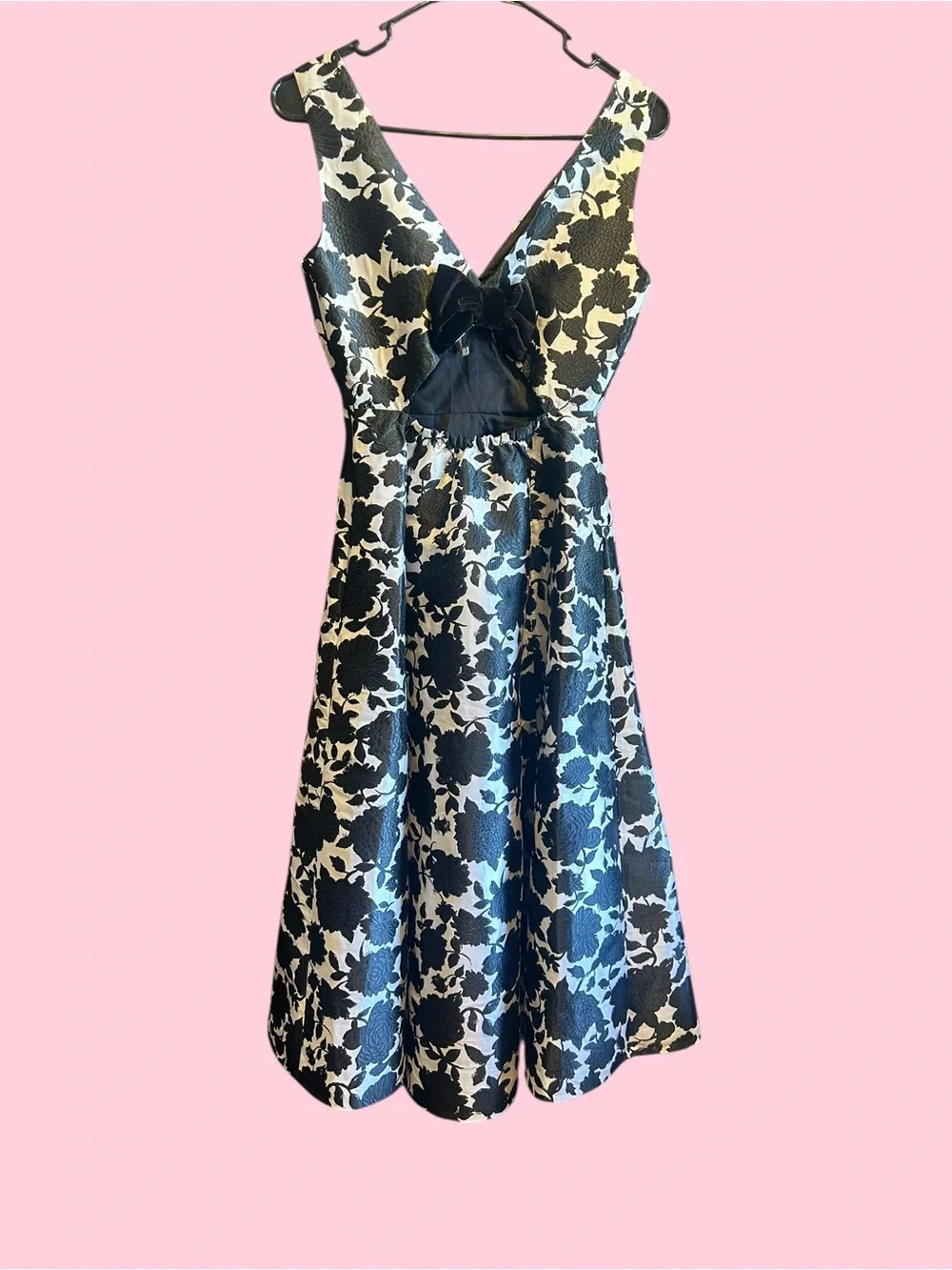 Kate Spade Black and White Floral V-Neck A-Line Dress